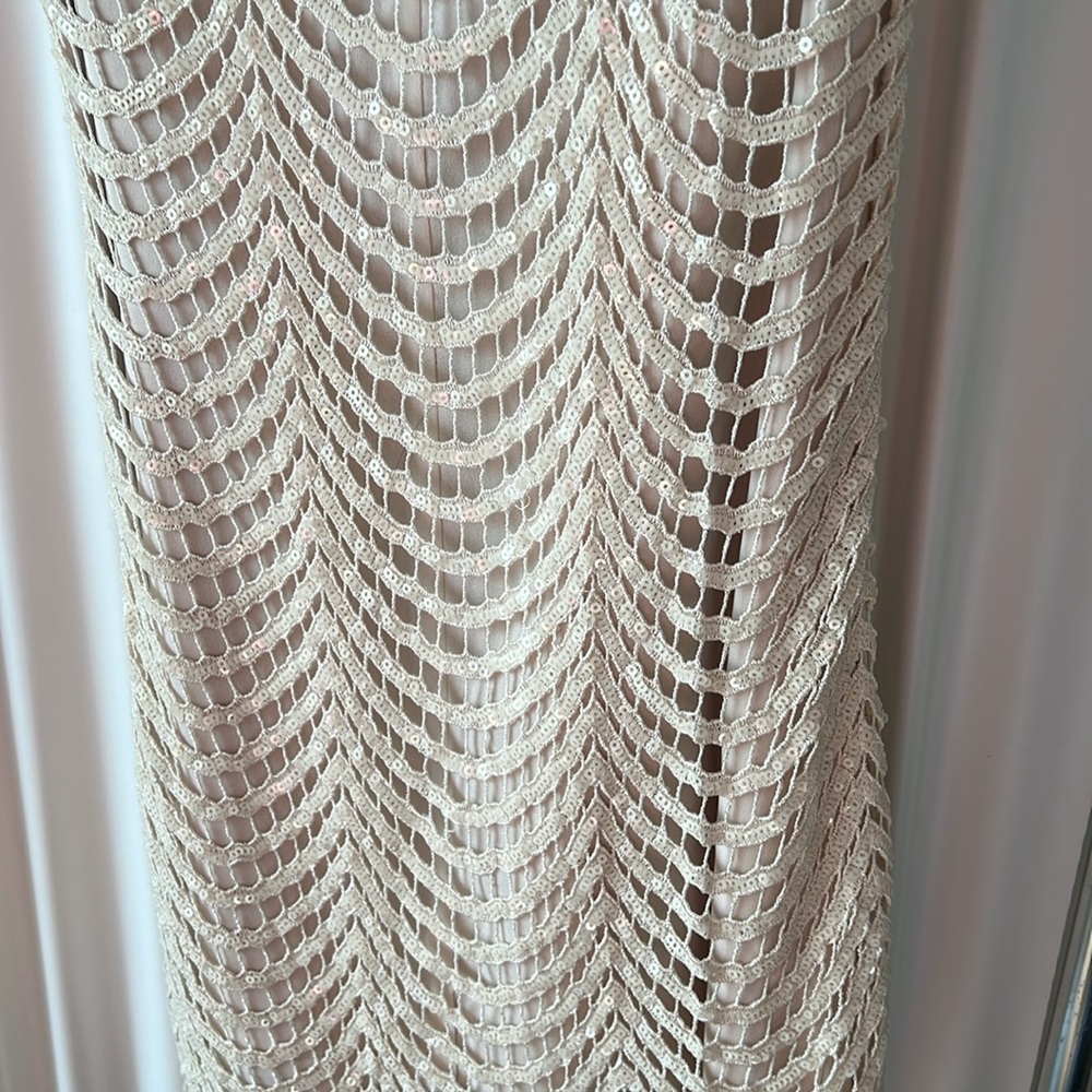 Dress - Picture 4 of 5